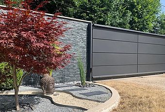 Portail en aluminium Skadi - à Cassettes