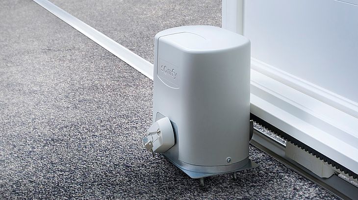 Motorisation à crémaillère