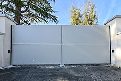 Portail en aluminium Odin - à Cassettes