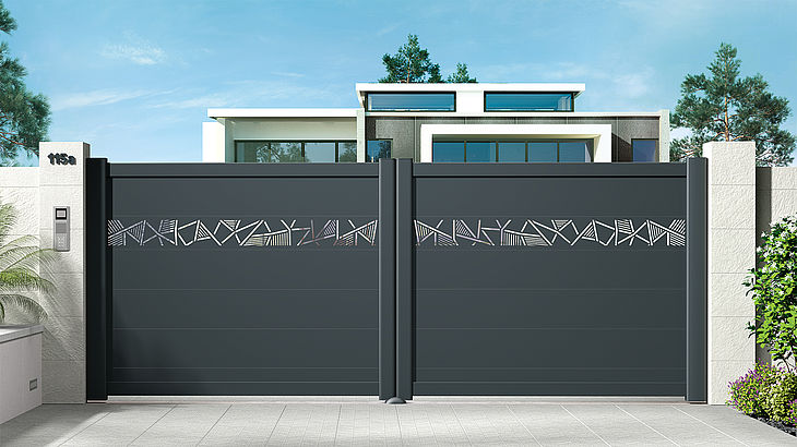Portail avec insert décoratif