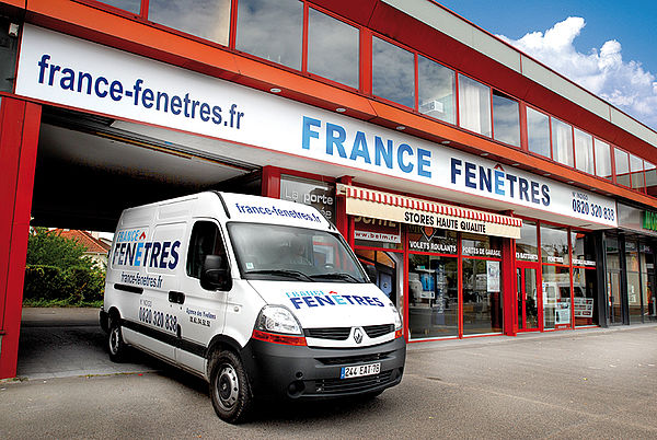 Les magasins de FRANCE FENETRES, installateur de portails alu à Houilles (78)